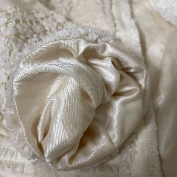 Mystree Crème Lace Blazer Jacket - Picture 4 of 6